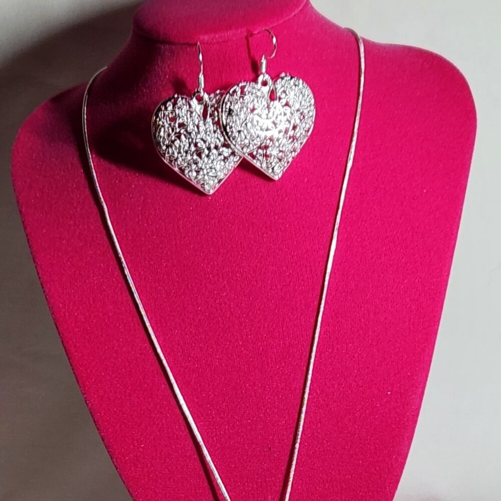 THREE FOR $20 Silver tone heart necklace & earrings open lace costume NIP
